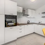 In With House Sea View Holiday home *