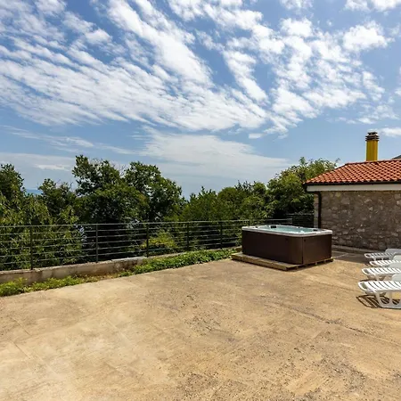 Casa vacanze Beautiful In With Kitchen Dobreć