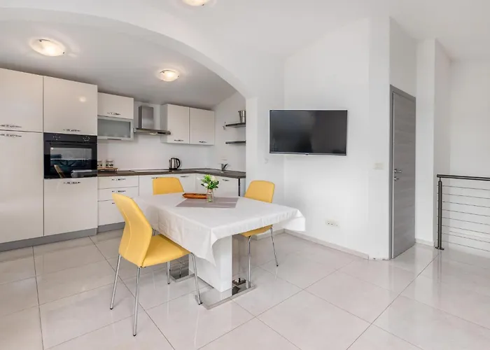 בית נופש Beautiful In With Kitchen