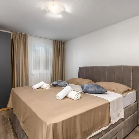 Beautiful In With Kitchen