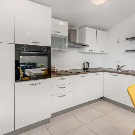 Beautiful In With Kitchen Feriehus *