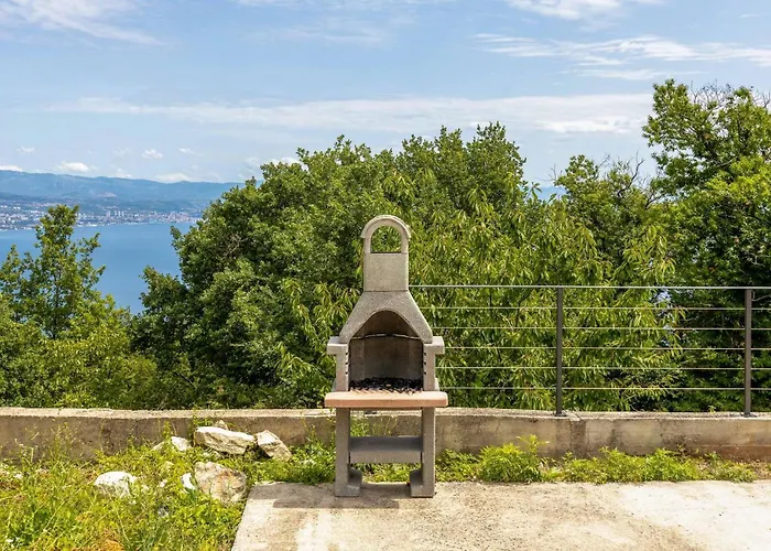 Beautiful In With Kitchen